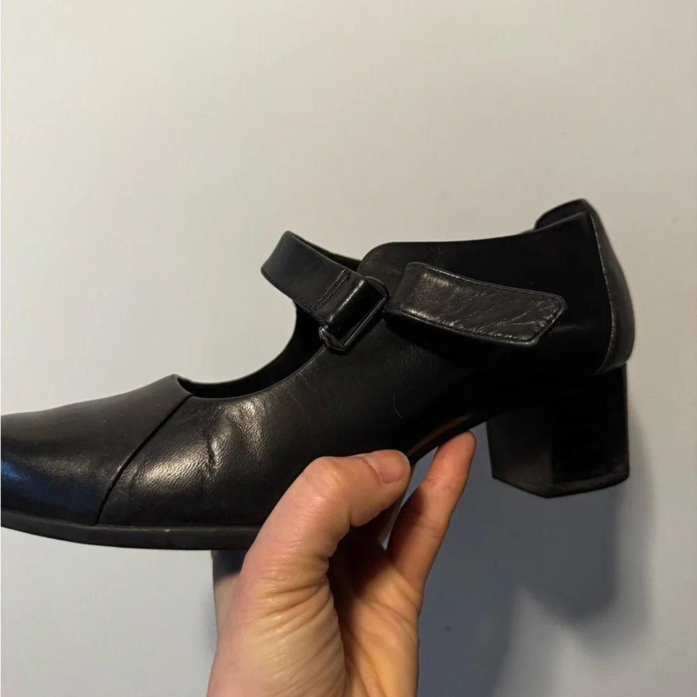 Dark brown Women's Mary Jane Shoes Clarks size 7.5 US 38 EURO
